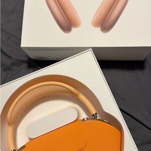 Apple Orange max Over-Ear Headphone